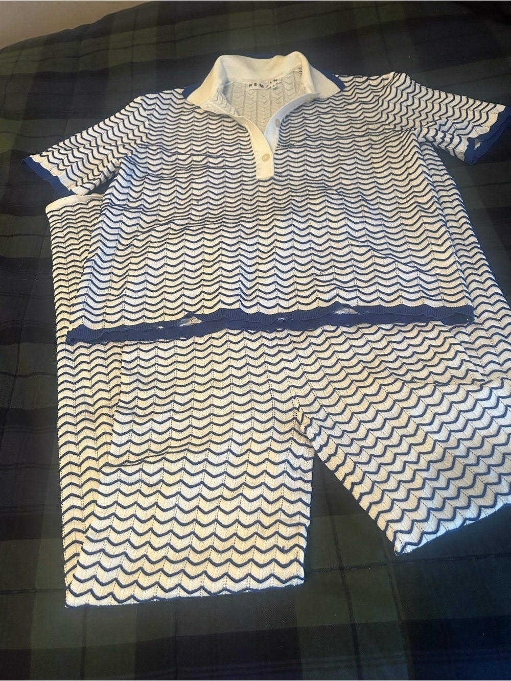Blue & White Chevron Set - Brand Unspecified